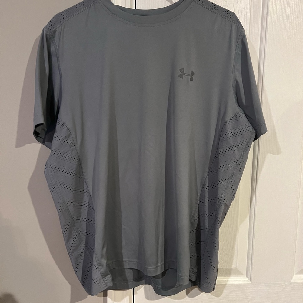 Under Armour Men's Slate Gray Short Sleeve Tee